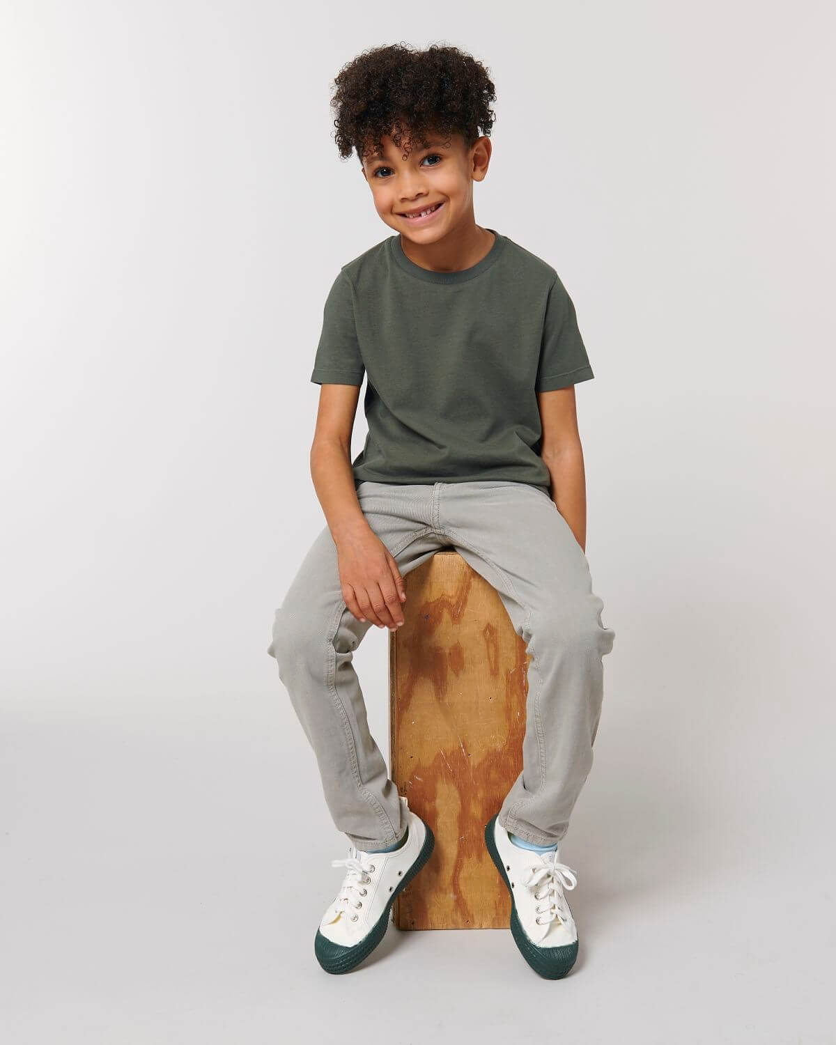 Nura - Classic Kids' T-Shirt 