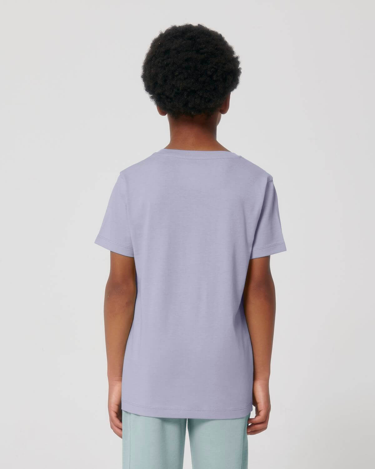 Kleidung, T-shirt, Ärmel, Person, Hals