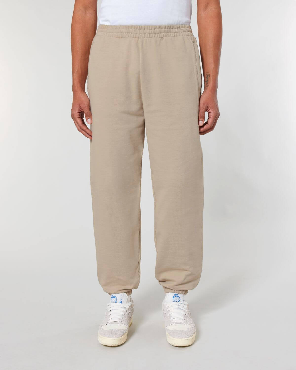 Apt - Unisex Handfeel Jogger 